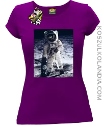 Kosmonauta z deskorolką - koszulka damska fiolet