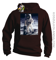 Kosmonauta z deskorolką - Bluza męska z kapturem brązowa 
