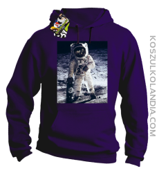 Kosmonauta z deskorolką - Bluza męska z kapturem fioletowa 