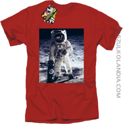 Kosmonauta z deskorolką - koszulka męska czerwona 