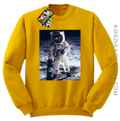 Kosmonauta z deskorolką - Bluza standard bez kaptura żółta 