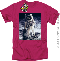 Kosmonauta z deskorolką - Koszulka męska fuchsia 