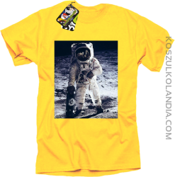 Kosmonauta z deskorolką - Koszulka męska żółta 